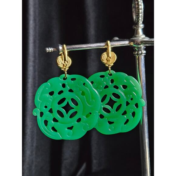 Vintage Kenneth Jay Lane KJL BALI Carved Green Statement Earrings - Picture 5 of 10